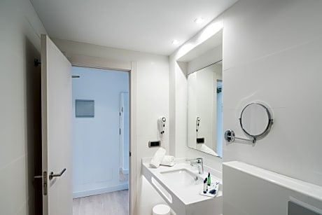 DOUBLE OR TWIN SUPERIOR