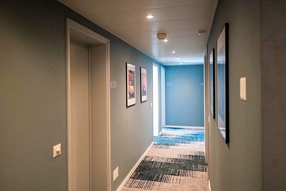 Ascona Lodge, Pool & Garden Retreat