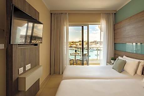 115 The Strand Hotel by NEU Collective