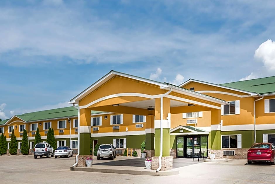 Super 8 by Wyndham Bedford