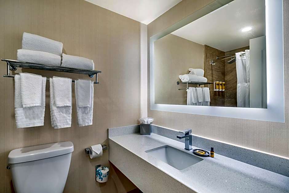 Best Western Plus Carpinteria Inn