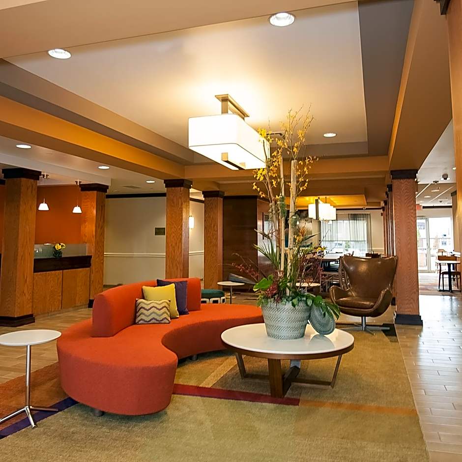 Comfort Inn & Suites Akron South