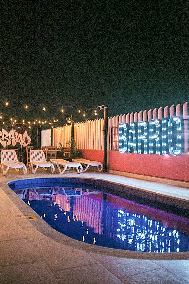 Nomads Party Hotel & Hostel