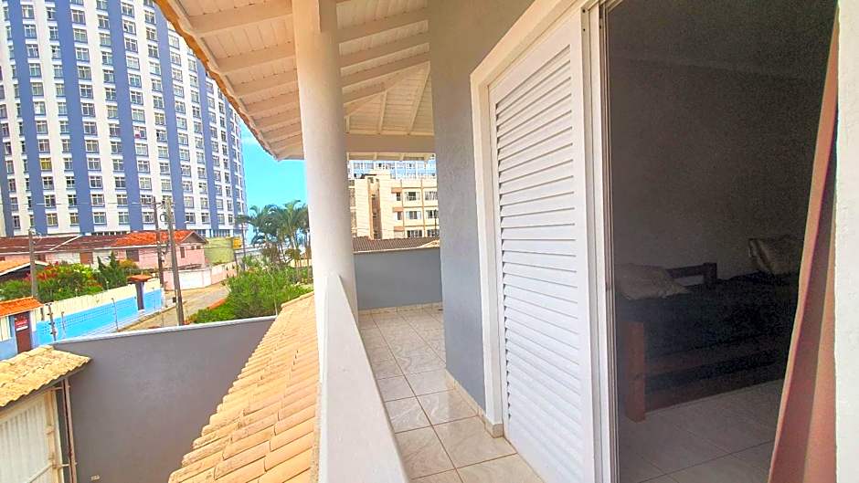 Piscina Aquecida, 5 suítes, Bilhar, Varanda Gourmet, 100mts mar