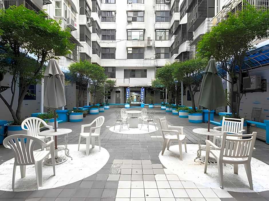 Lotus Yuan Business Hotel