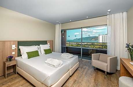 Premium Three-Bedroom Apartment with Sea View