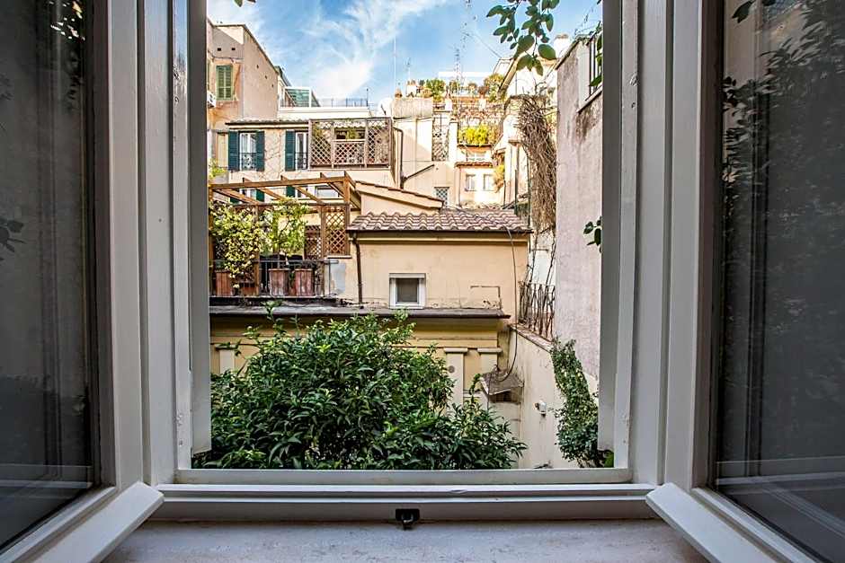 Trevi Contemporary Suite