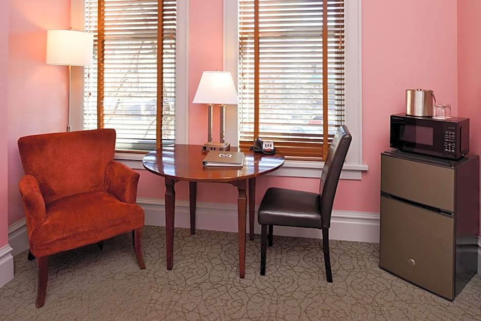Montvale Hotel