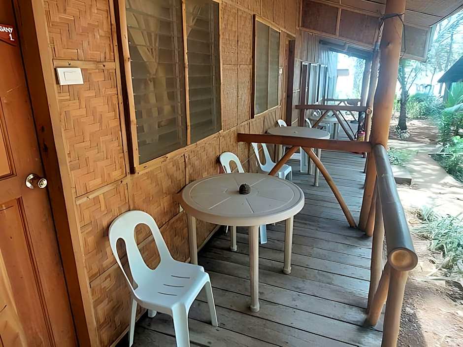 Toris Backpackers Paradise