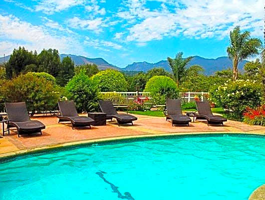 Malibu Country Inn