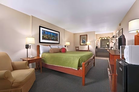 Travelodge by Wyndham New Orleans West Harvey Hotel