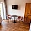 PJ Hotel Cerklje - 5min to Airport - Free Parking