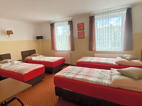 Economy Quadruple Room with Shared Bathroom