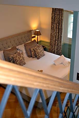 Deluxe Duplex Room