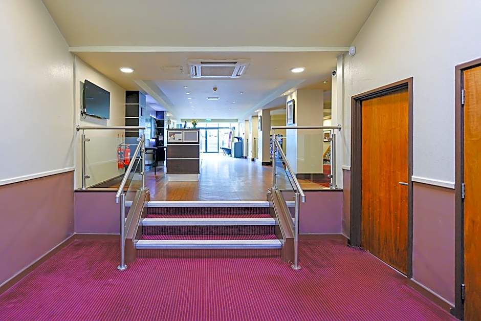 Gloucester Robinswood Hotel By Sunday