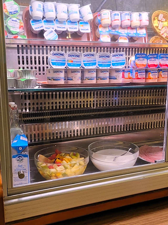 KYRIAD ORANGE Centre Ville - HOTEL RESTAURANT BAR - Galerie d'Art des Princes - Provence Alpes Côte d'Azur - France - Proche A7-A9 - exit21- Châteauneuf-du-Pape Avignon Bollene Nimes Valence - 24h-24h