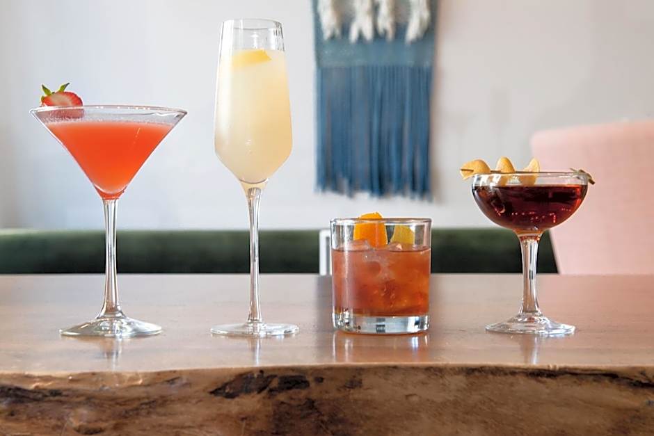 Hi-Lo Hotel, Autograph Collection by Marriott