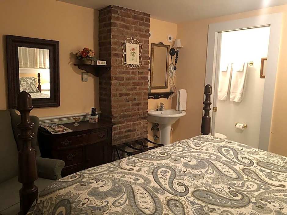Alpine Haus Bed & Breakfast Inn