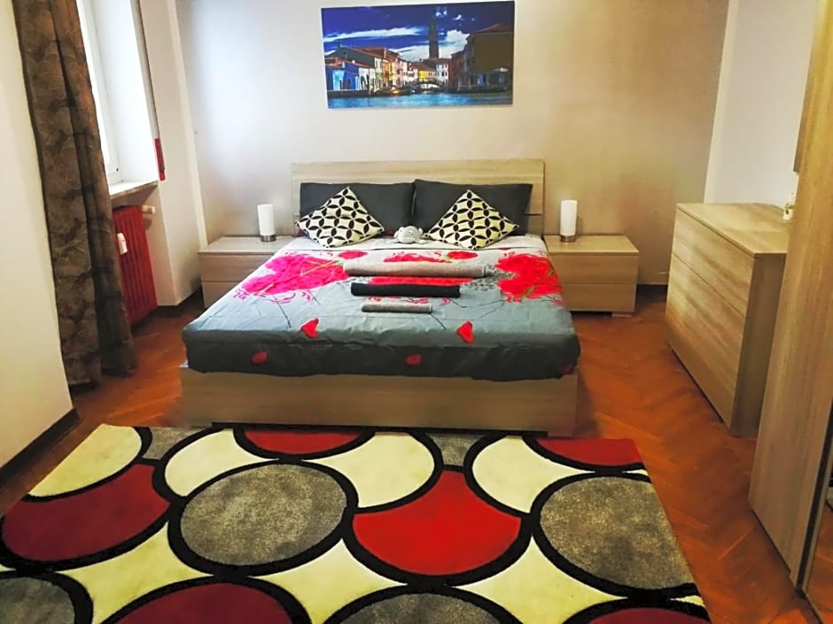 Venice Casanova Apartments