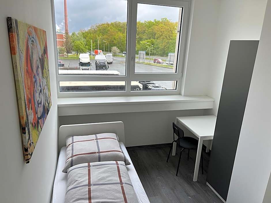 DRIVER ROOMS