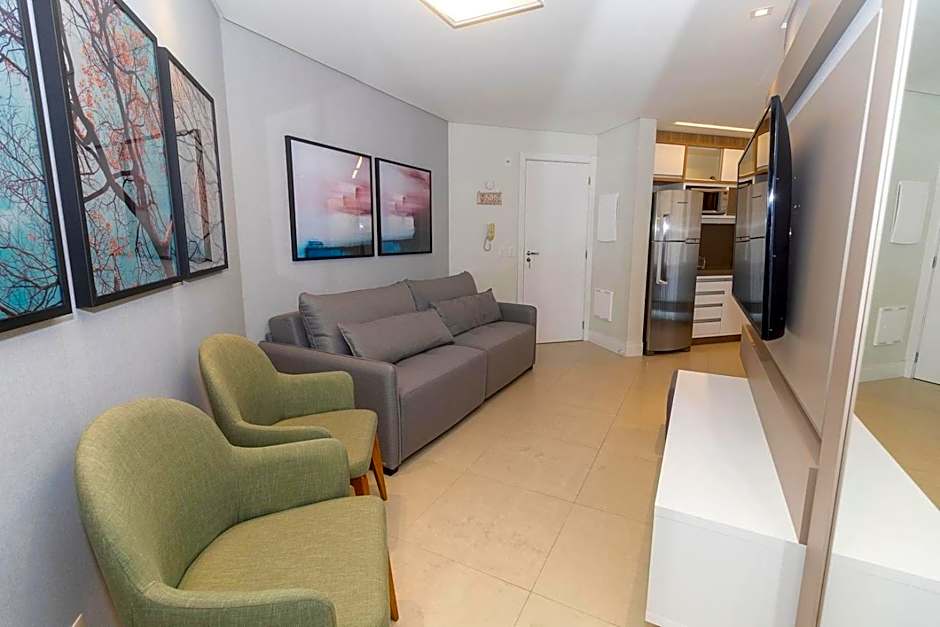 Boulevard 221D - Excelente apartamento em condomínio de luxo no centro de Bombinhas - Piscina - Jacuzzi - Academia - Portaria 24h - (Consultar serviços de roupa de cama e banho)