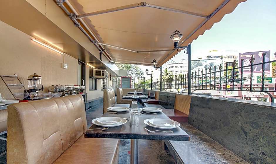 Treebo Cruz Royale Santacruz West