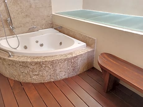 JUNIOR SUITE DOBLE CON JACUZZI