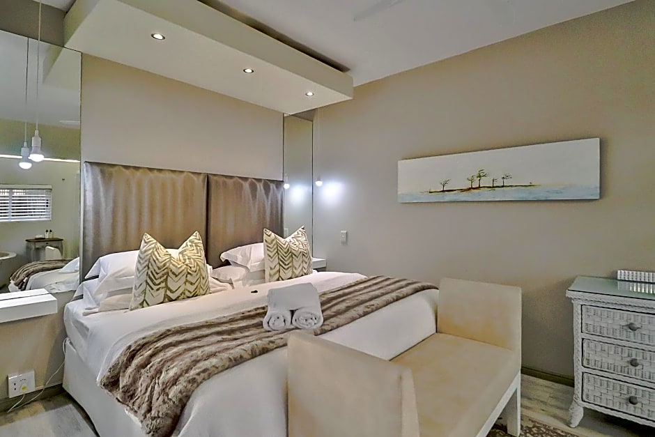 Hermanus Lodge on the Green - Solar Power