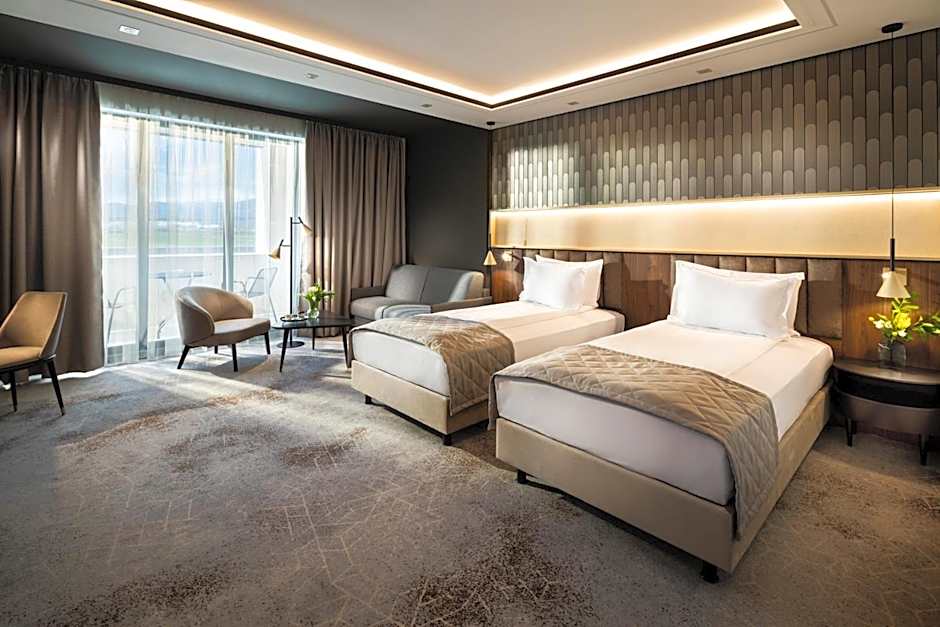 Kings' Valley Medical & Spa Hotel