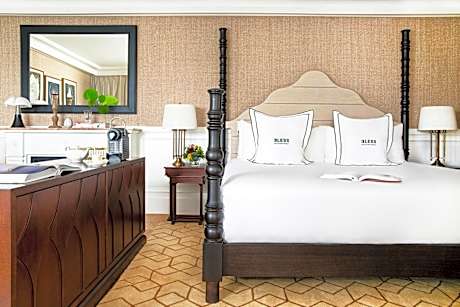 Suite with Garden View