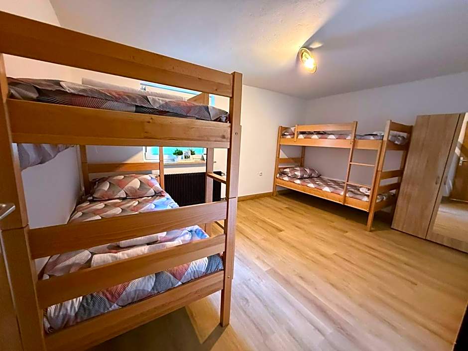 Bed & Breakfast LakeBled House