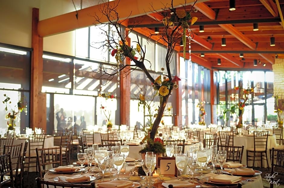 Holiday Inn Express Hotel & Suites Chicago-Libertyville By IHG
