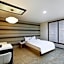 White Tourist Hotel