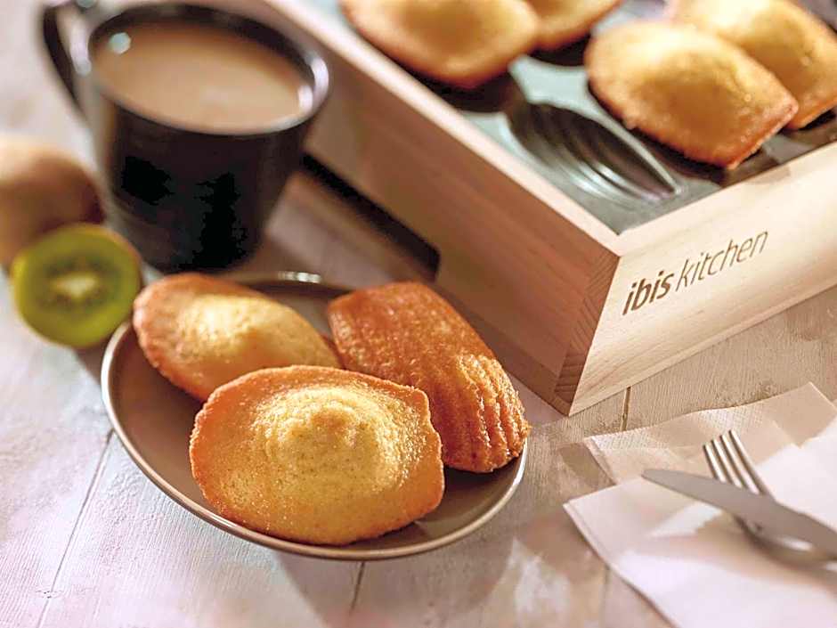 Hotel Mermoz Paris Le Bourget