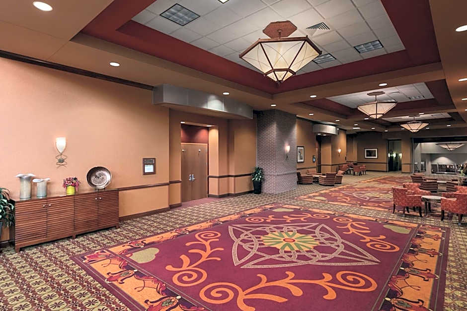 Embassy Suites By Hilton Omaha-La Vista Hotel & Conference Center