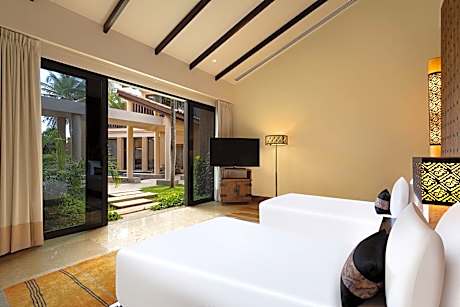 Harmony Three-Bedroom Beachfront Pool Villa