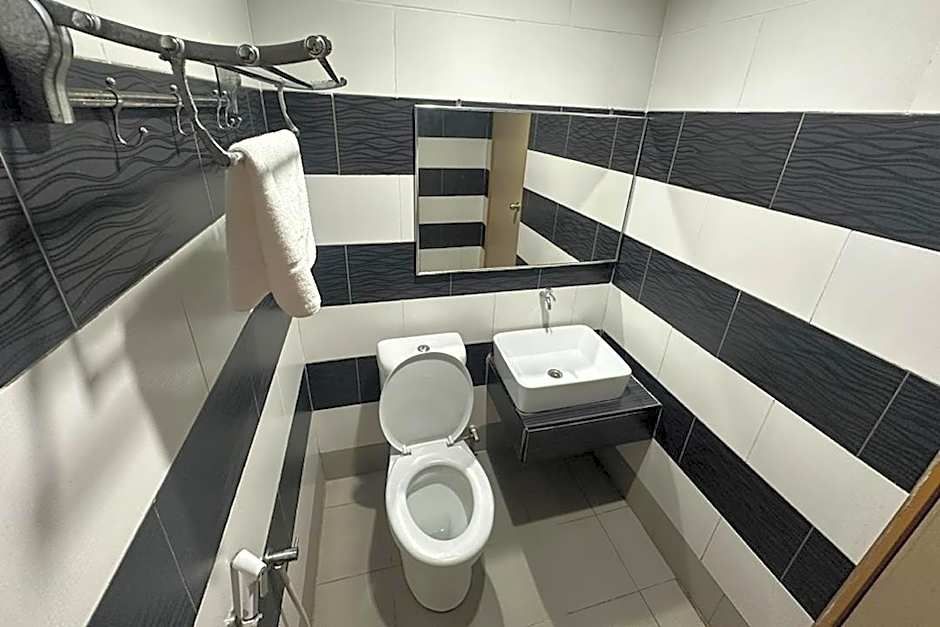 Midtown Villa Hotel