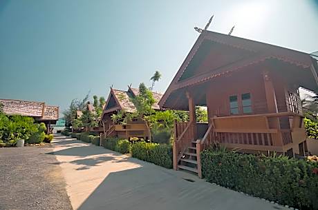 Standard - (2 Single Beds)