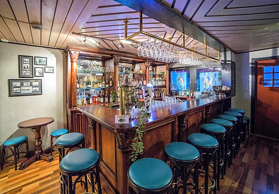 Mary-Ann's Polarrigg