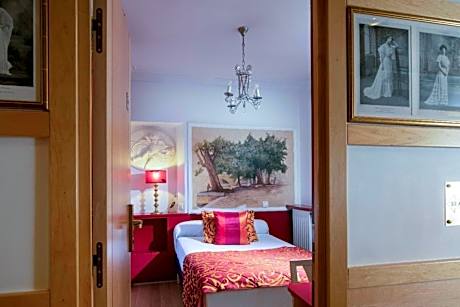 Single Room with Double Bed