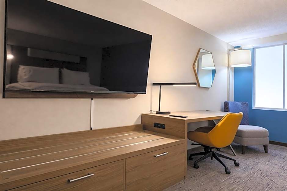 Holiday Inn Express Hotel & Suites St. Paul - Woodbury By IHG