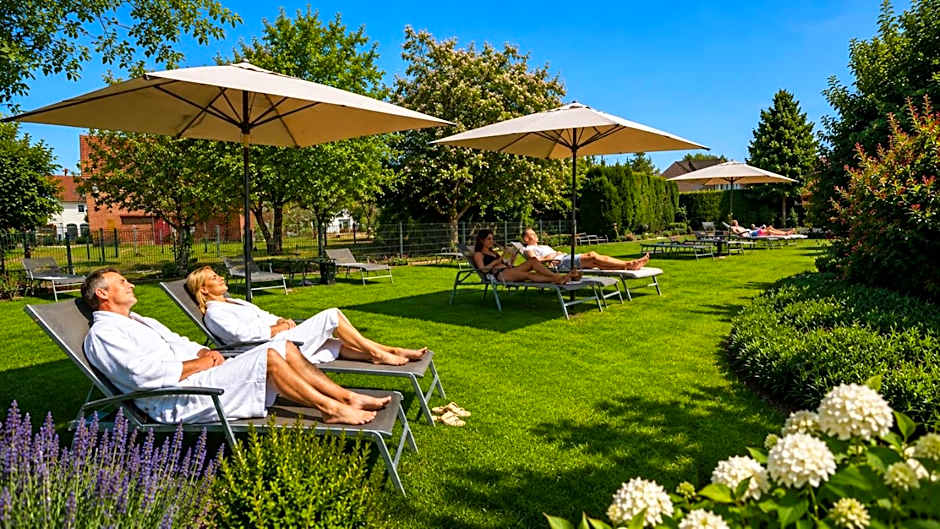 Kurhotel Grüttner mit eigenem Sole Thermal Schwimmbad 32 Grad und Saunalandschaft