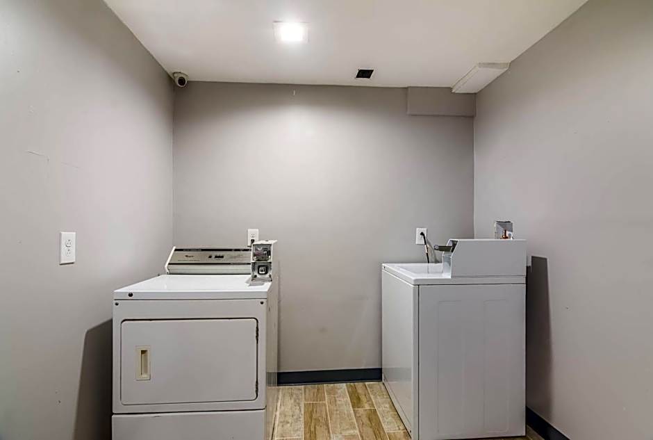 Quality Inn Rochester West
