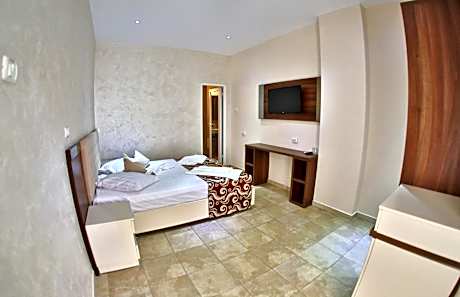 Superior Double Room with Garden View - Ground Floor