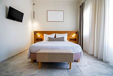 Deluxe Junior Suite with Private Balcony and City View