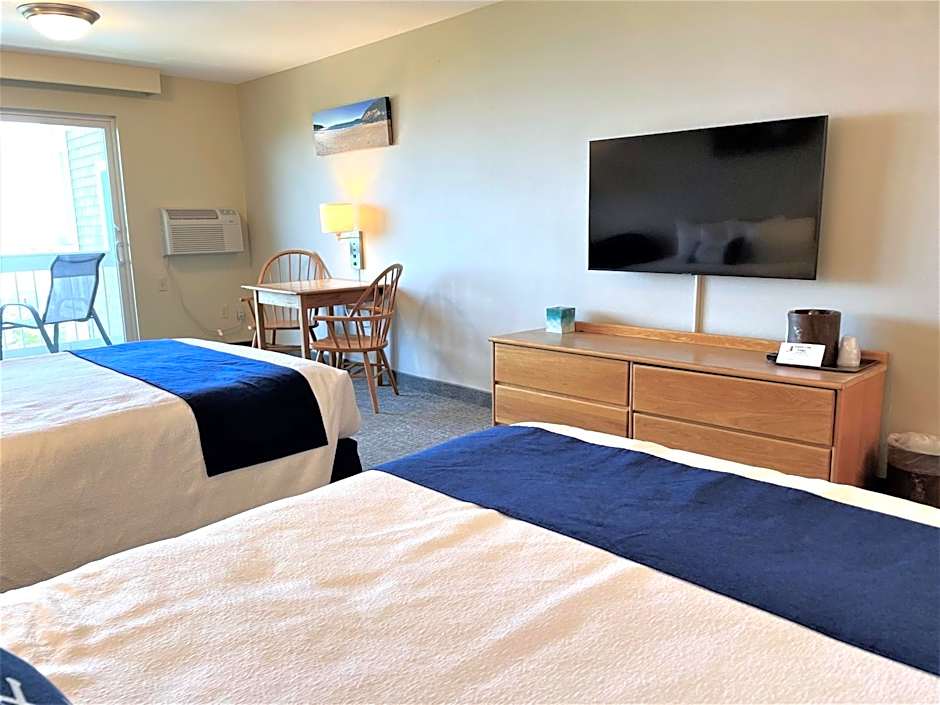 Atlantic Eyrie Lodge