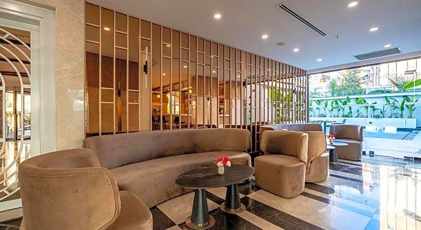 Lara Eyfel Hotel