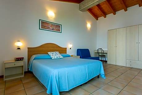 Two-Room Apartment - Lake View