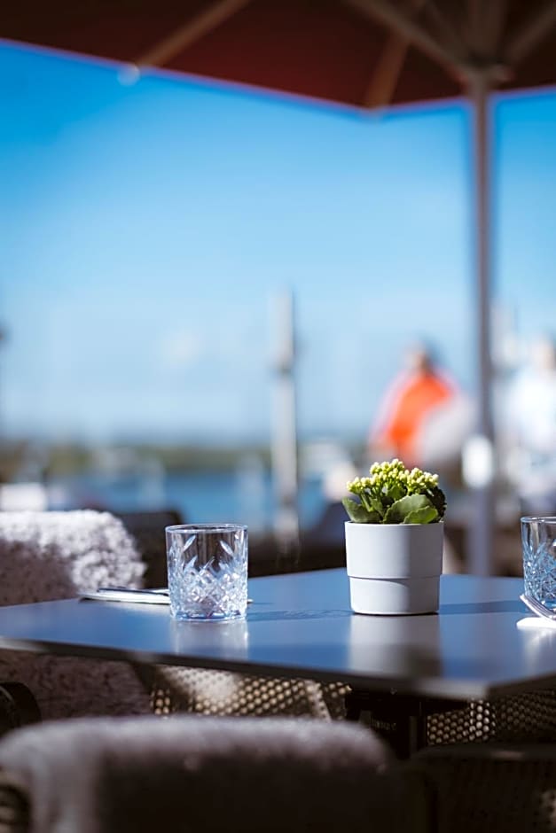 Hotel Rheinpromenade8