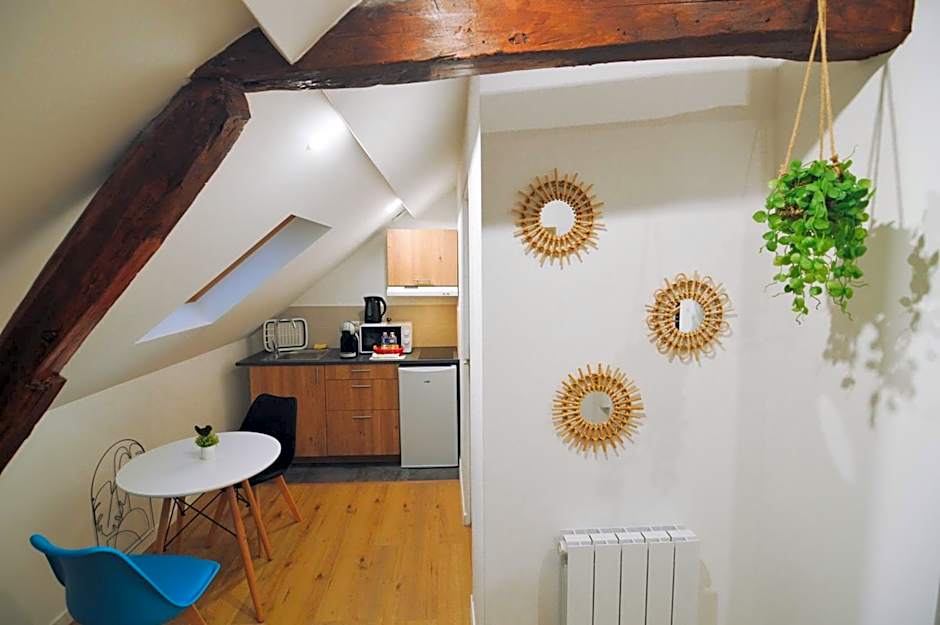 Studios Lsquare Residence AFPA